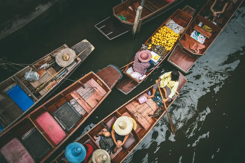 Perahu di Pasar Terapung Damnoen Saduak