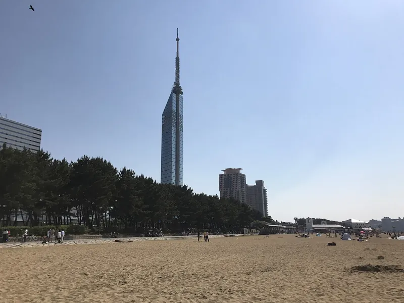 หาดโมโมจิและฟุกุโอกะทาวเวอร์